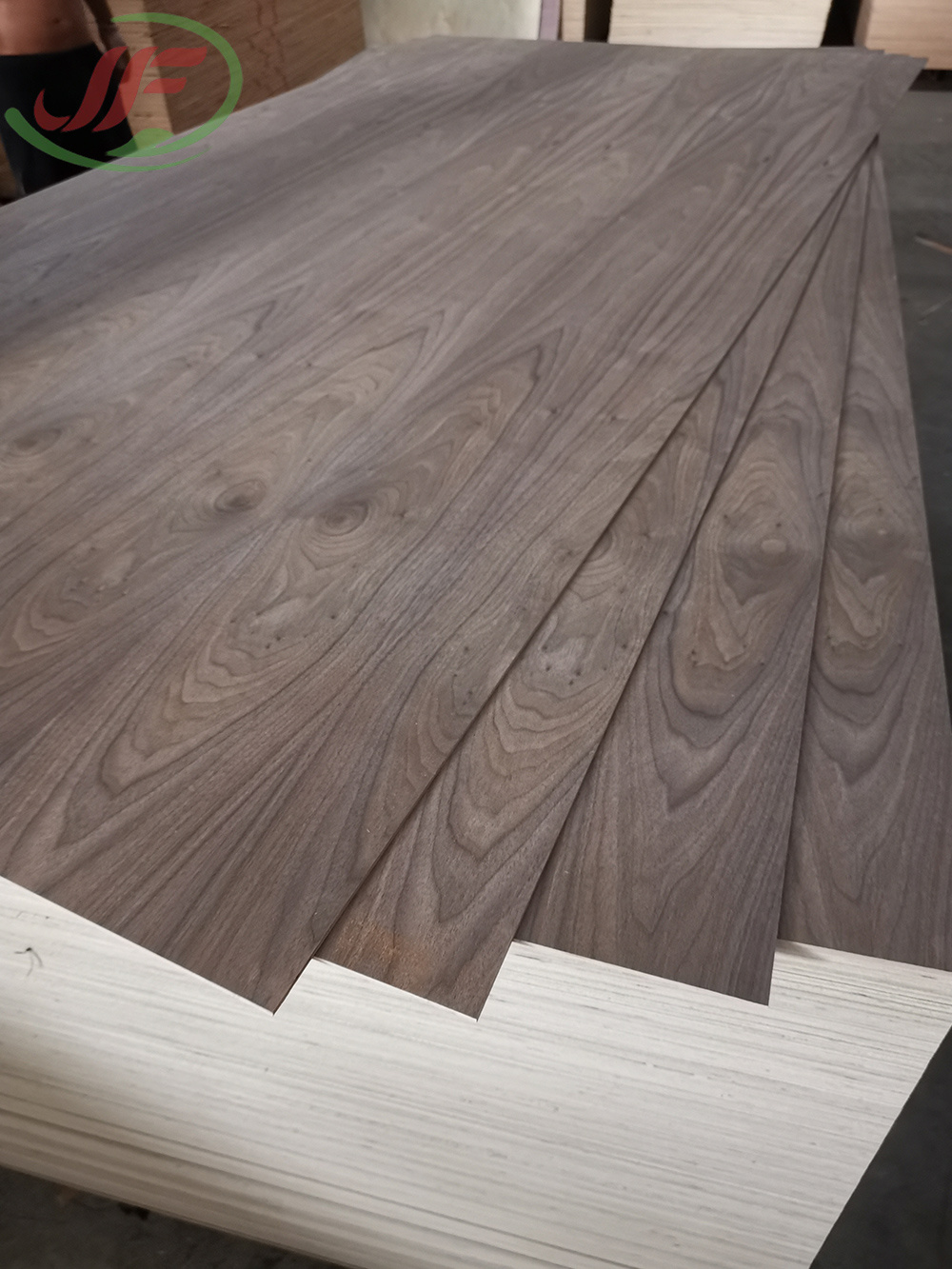 WALNUT FANCY BOARD