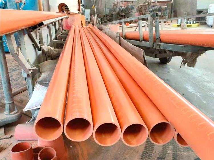 Types and applications of pipes Types and applications of pipes