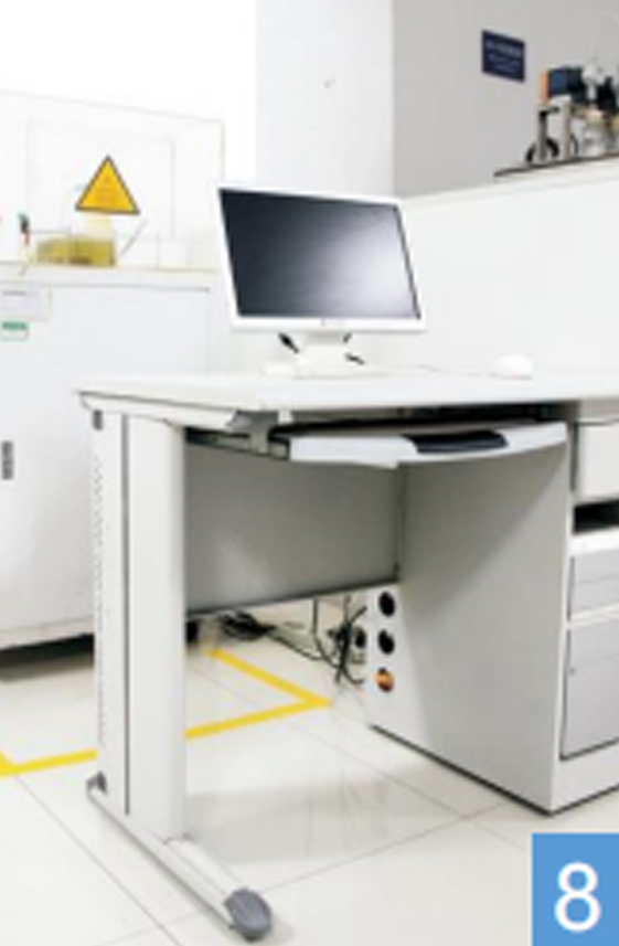 Voltage breakdown tester Voltage breakdown tester