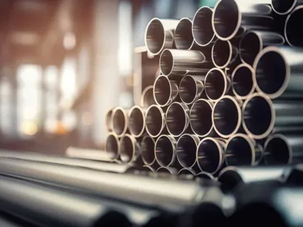 Are stainless steel pipes a good hot conductor?