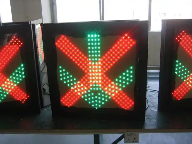 Working principle of canopy signal light