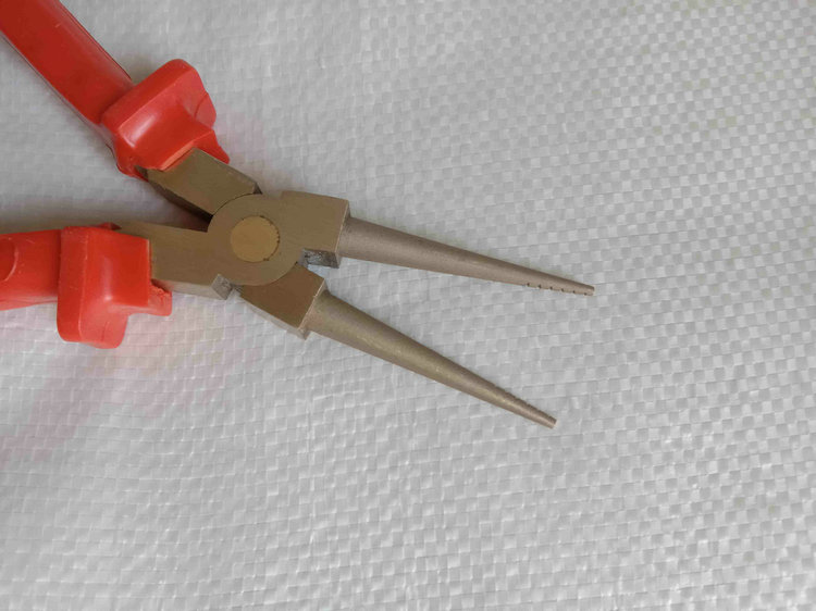 防爆外擋圈鉗：特殊材質(zhì)，特殊用途