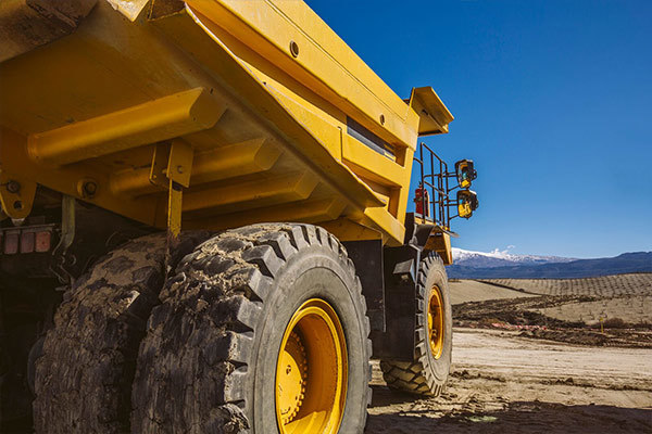 Advantages of heavy machinery engines
