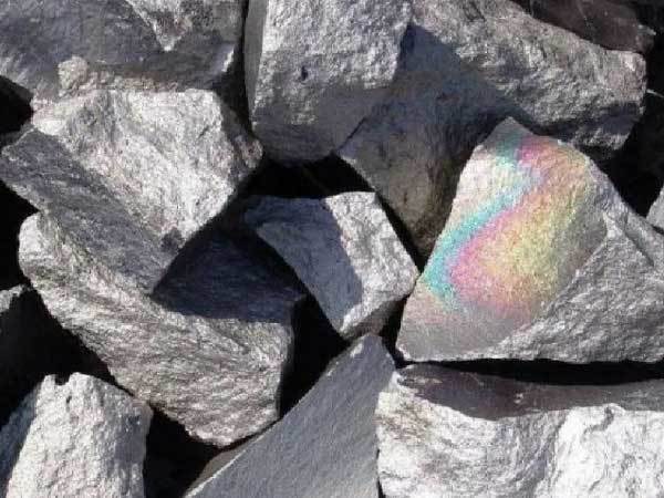The difference between iron ore and iron meteorite
