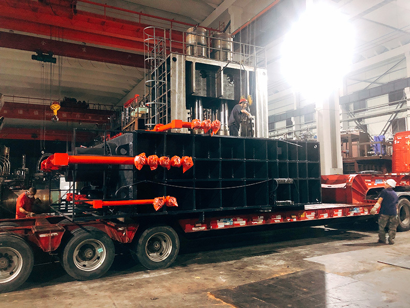 Loading and shipping Loading and shipping