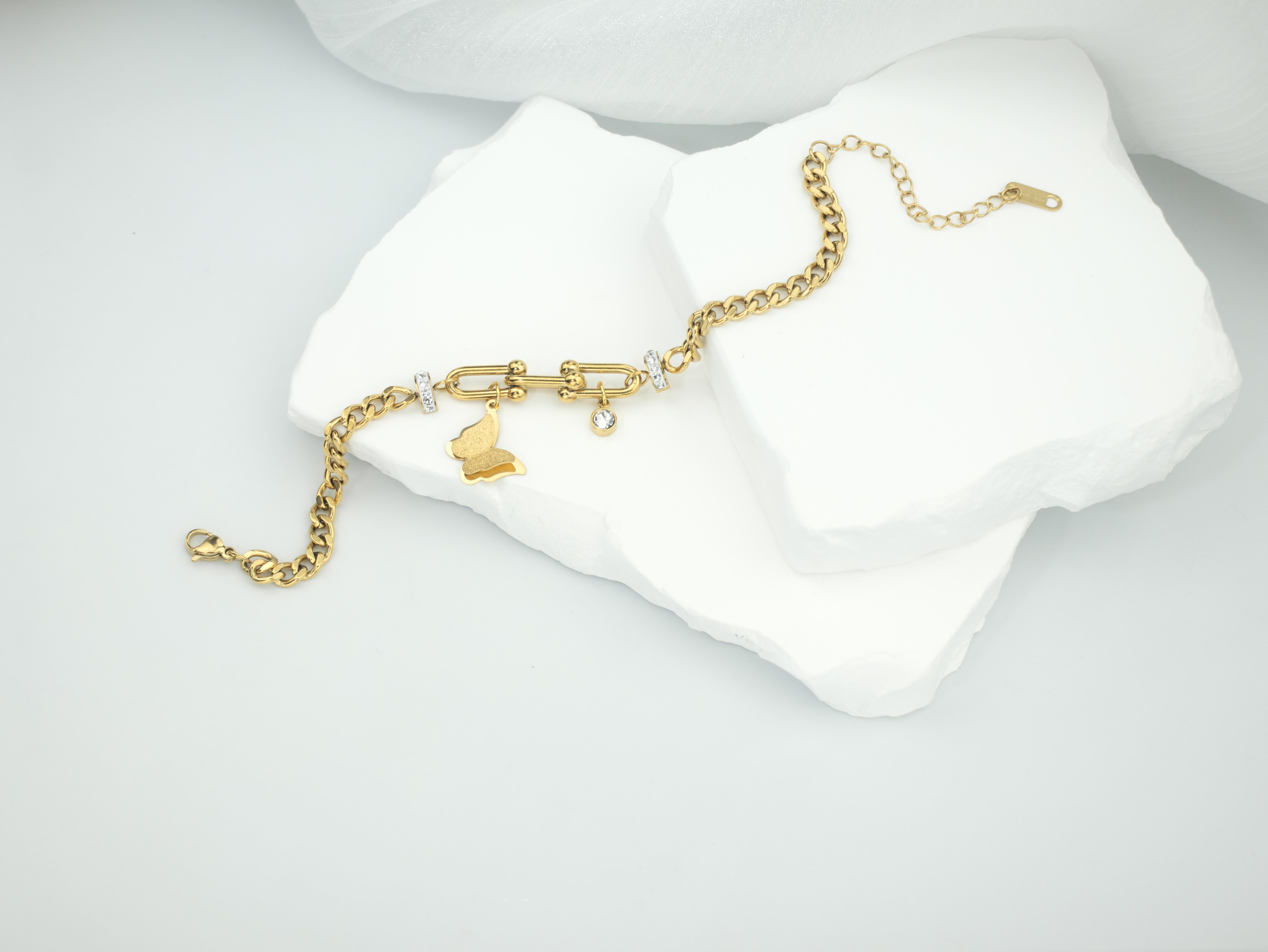 Why Waterproof Gold Plated Jewelry is a Must-Have for Every Fashionista