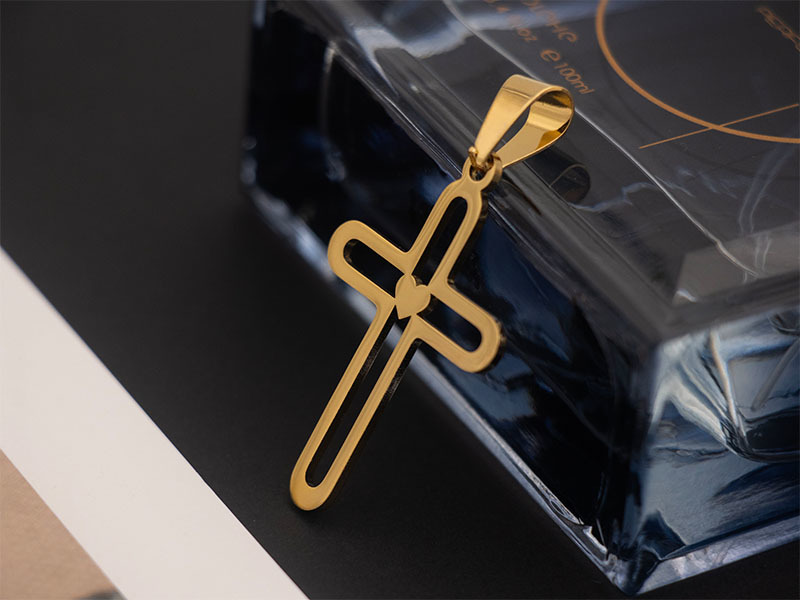 Pendant necklace gold plated