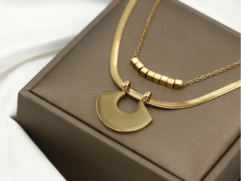 Plated jewellery set