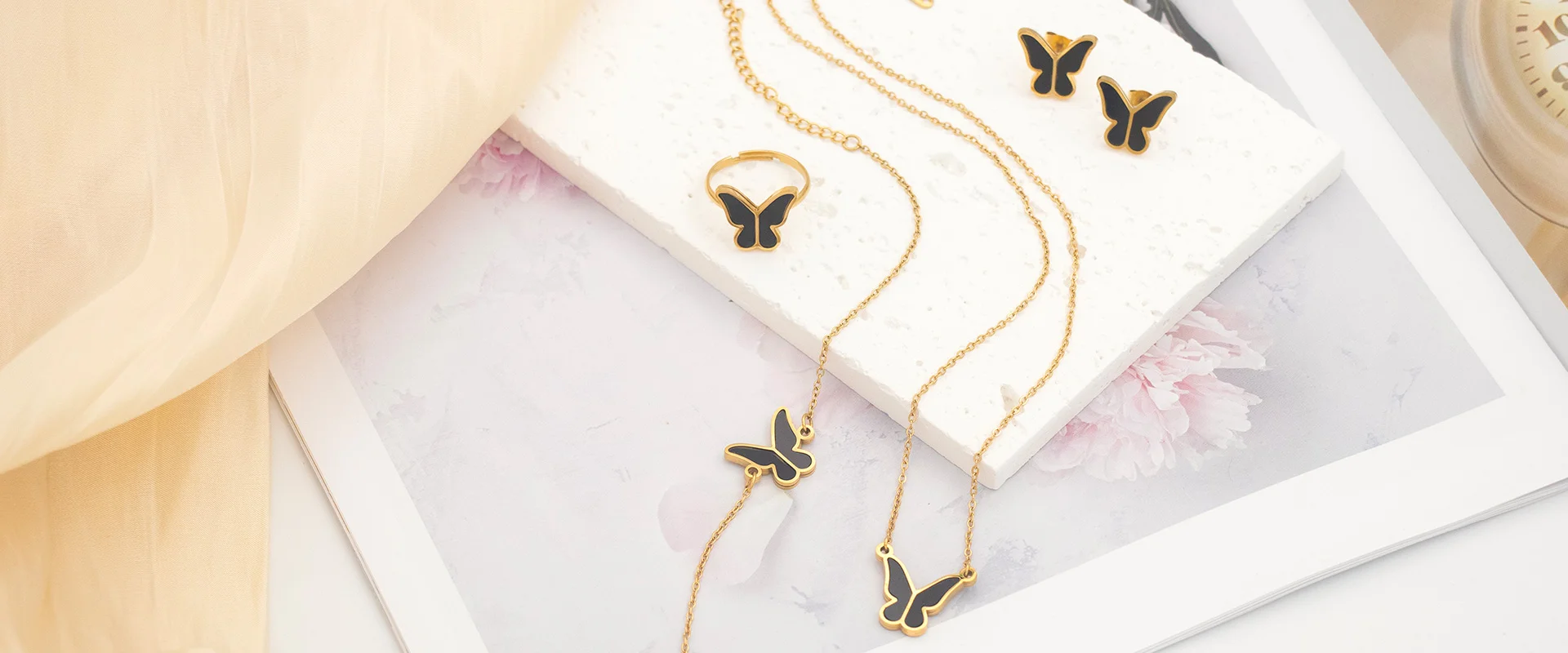 Exploring the Elegance of Butterfly Tassel Style Zircon Earrings: A Perfect Fusion of Artistry and Glamour
