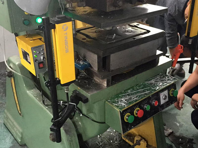 Forging can be divided into hot forging, warm forging and cold forging three types