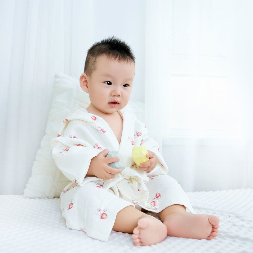 Friends Unisex Baby Plush Hooded Bathrobe, Printing Cute Animal , 1-3 Years