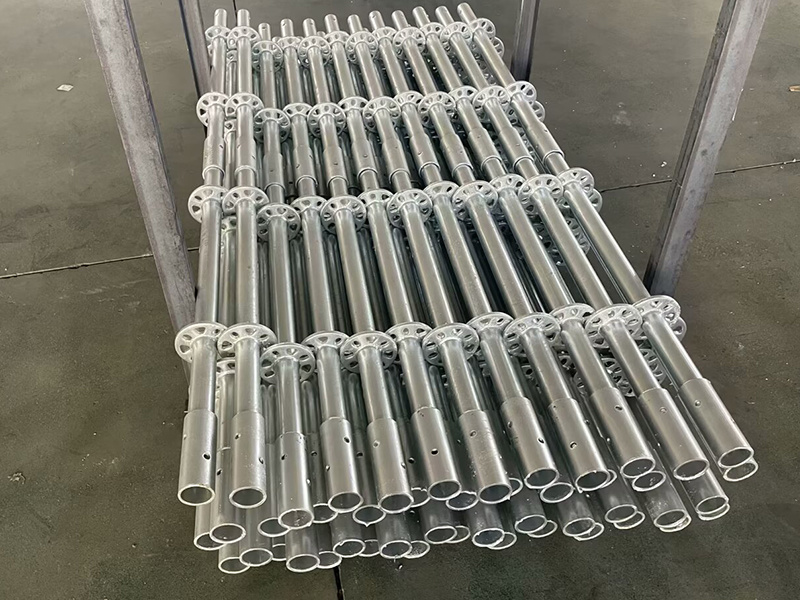 Scaffolding vertical beam