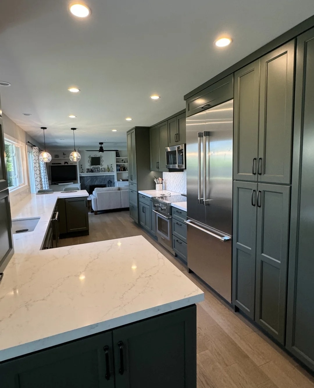 american style green kitchen cabinet(1746687554032).jpg