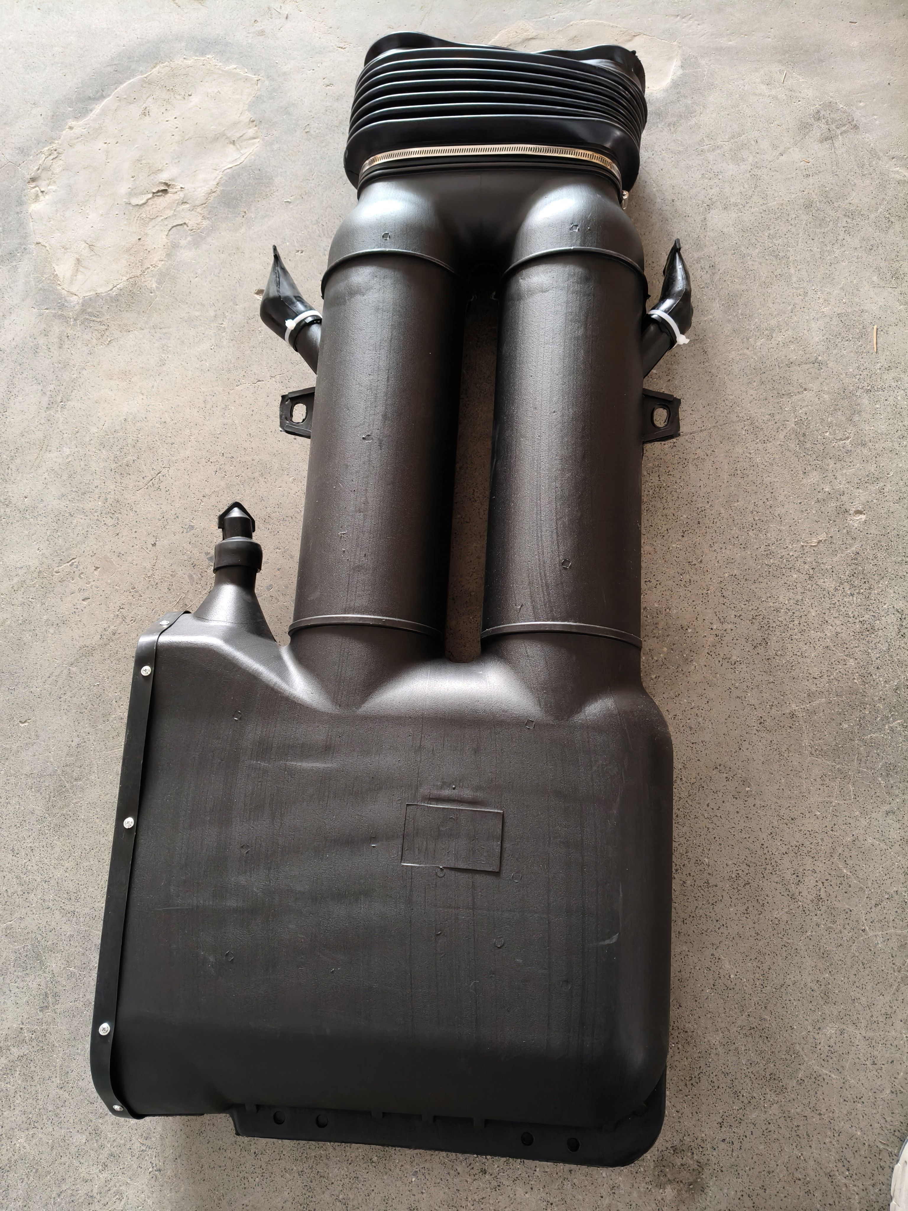 Intake duct assembly Double-barrel cyclone pipe