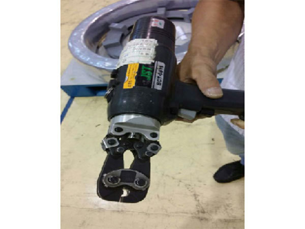 Crimping equipment Crimping equipment