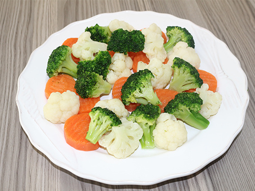 Organic Frozen Mixed vegetables01 (broccoli,carrot,cauliflower)