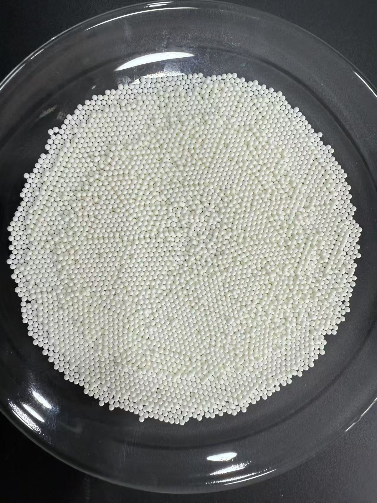 Zirconia composite grinding balls(beads) X-380