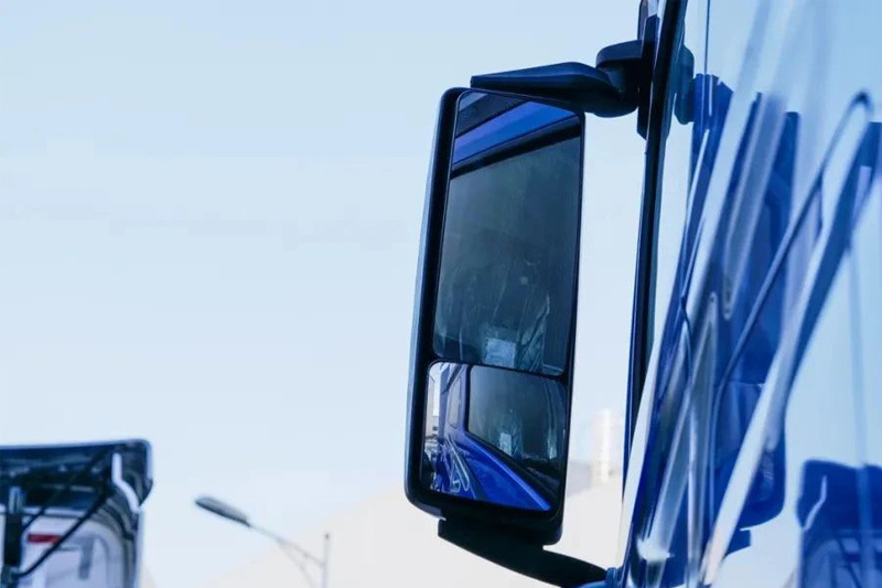 The correct use of reversing mirrors