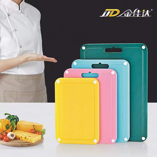 PE cutting board