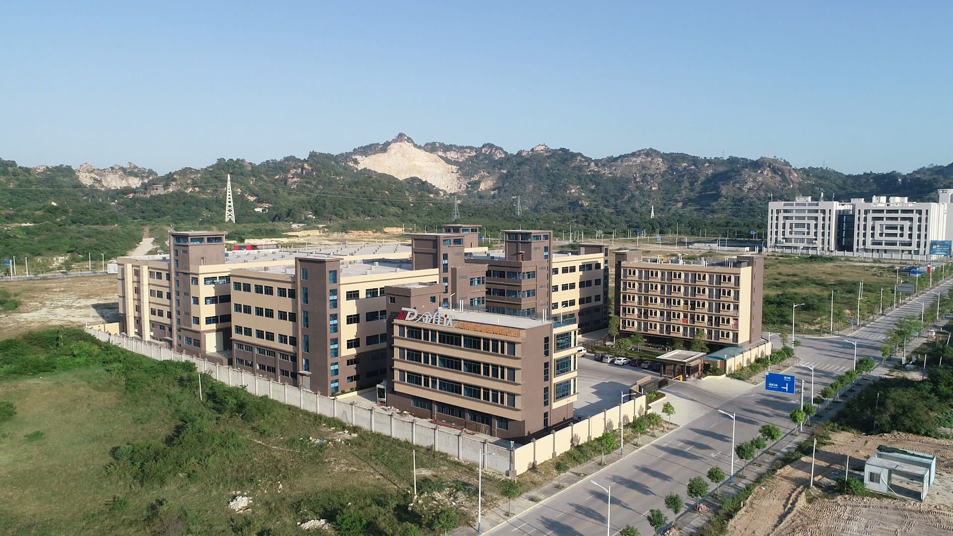 厂房全景
