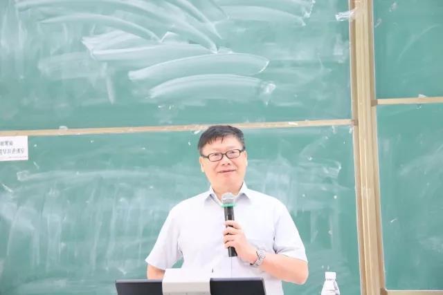 中山大學(xué)新華學(xué)院授牌儀式與座談會