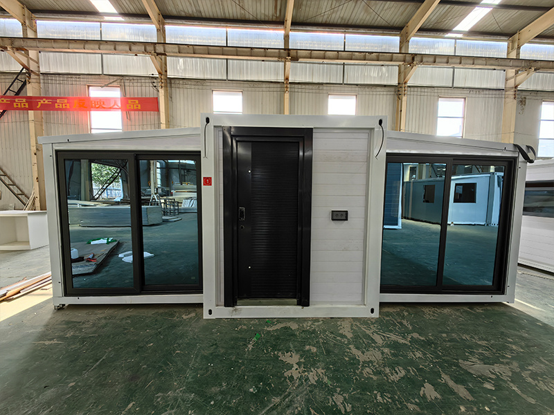 Dual Wing Extension Room