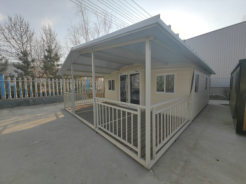 Dual-wing expansion room
