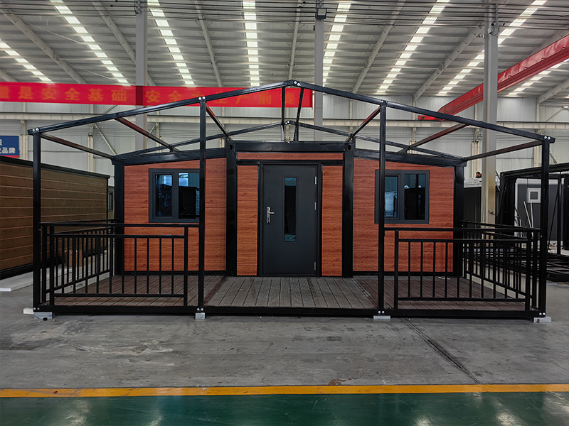 Double-wing expansion room