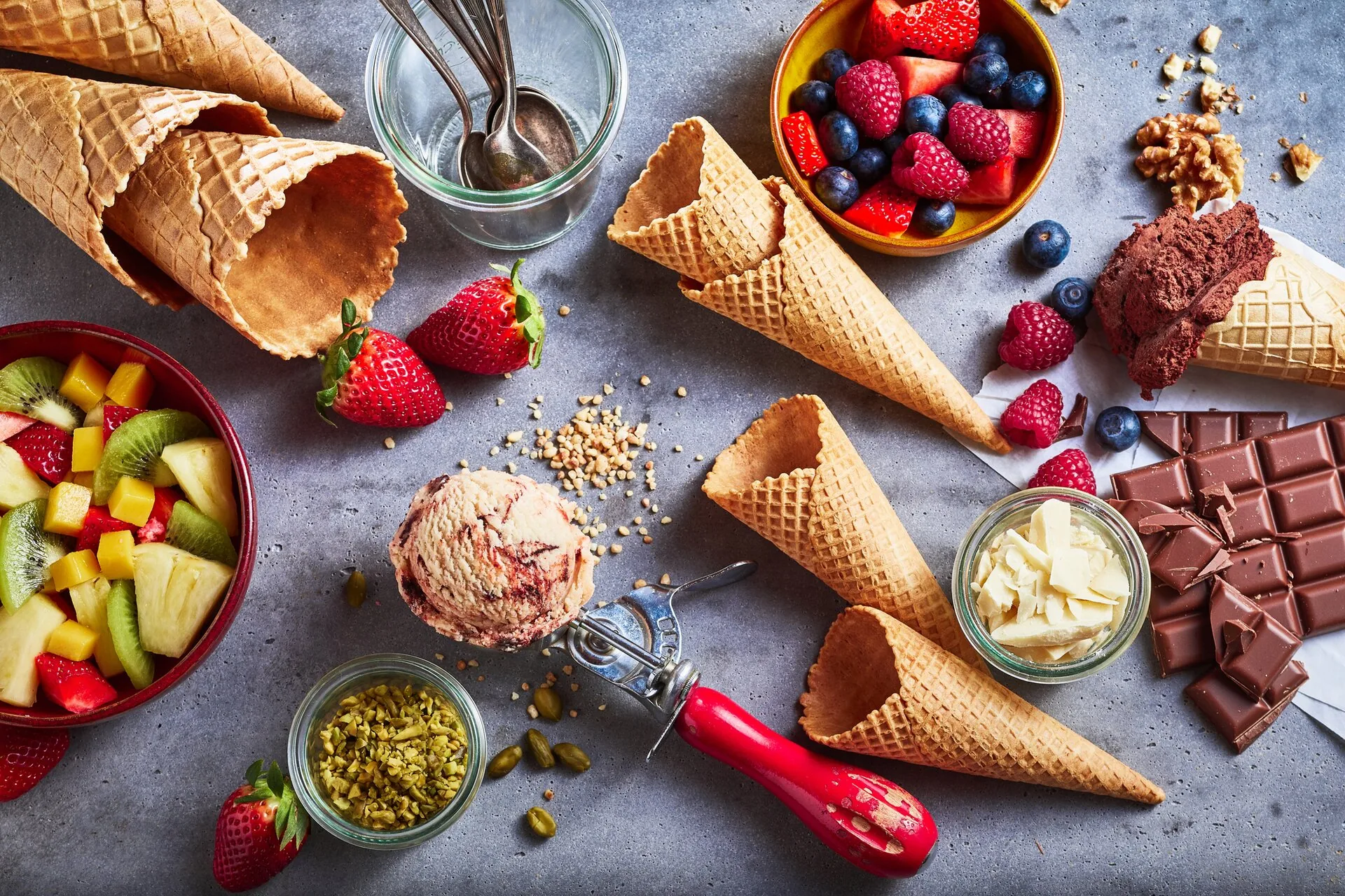 Can be added as an addition and decoration for baking and ice cream