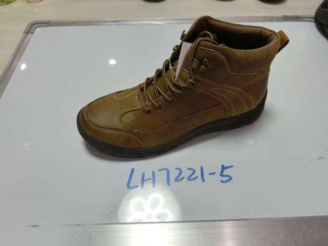 OUTDOOR SHOES