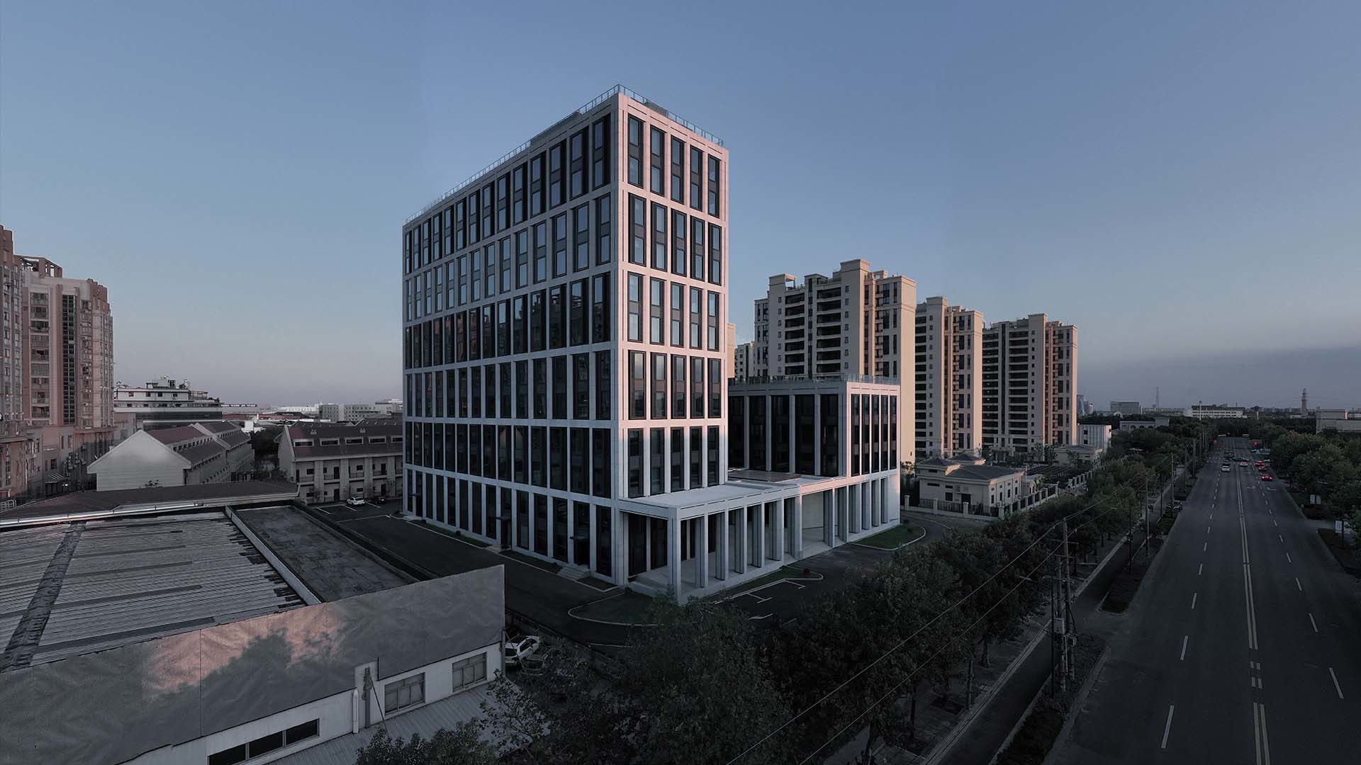 國(guó)樂廣場(chǎng)新建辦公樓 國(guó)樂廣場(chǎng)新建辦公樓