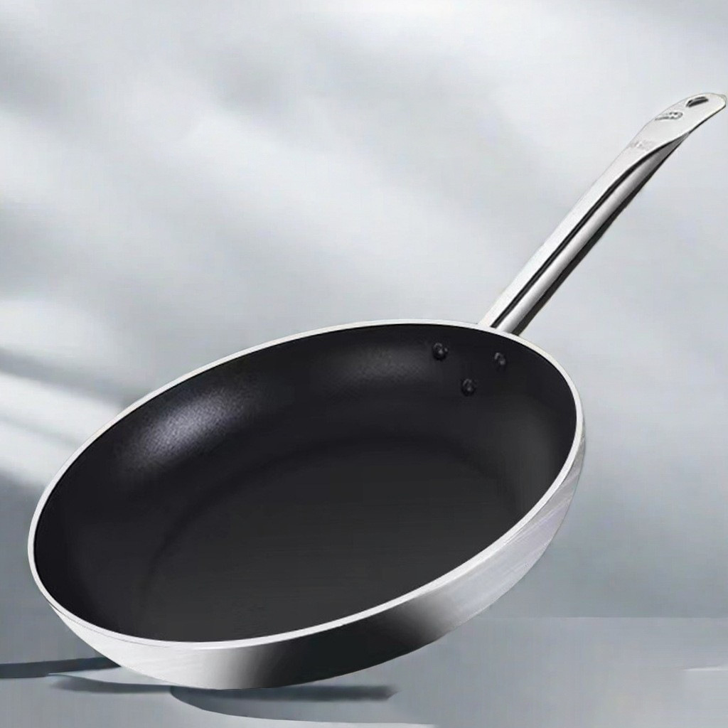 Non-stick pan with steel handle