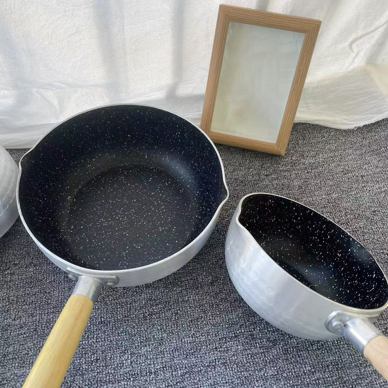 Japanese-style maifan stone double-bottomed snow pan