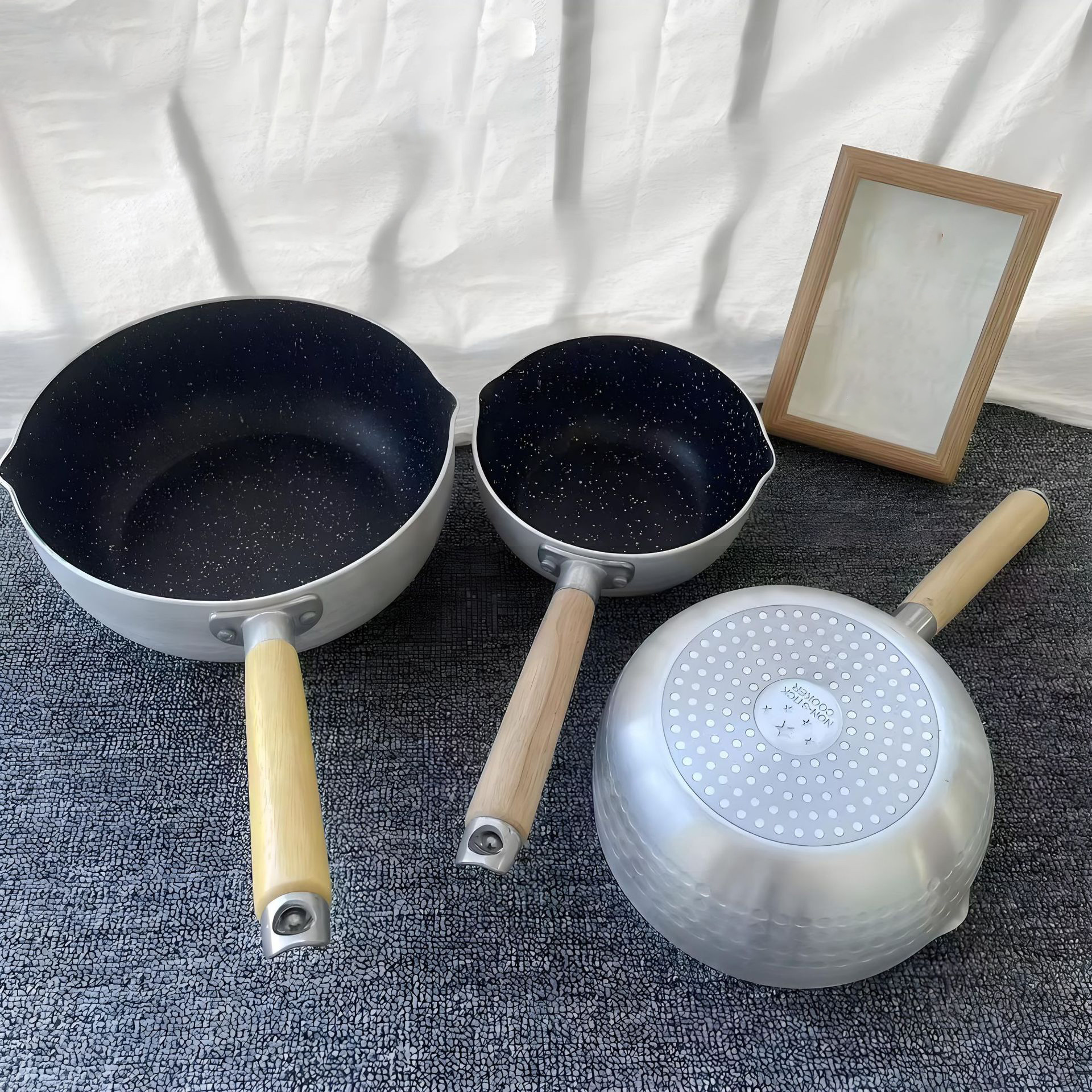 Japanese-style maifan stone double-bottomed snow pan