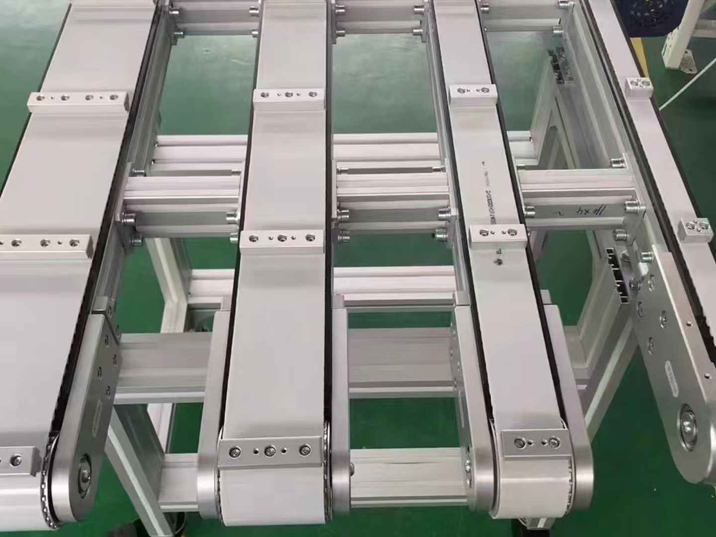 Conveyor Machine