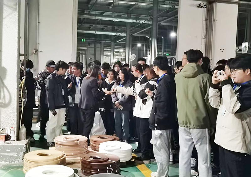 河南工业大学机电工程学院师生到大信参观研学