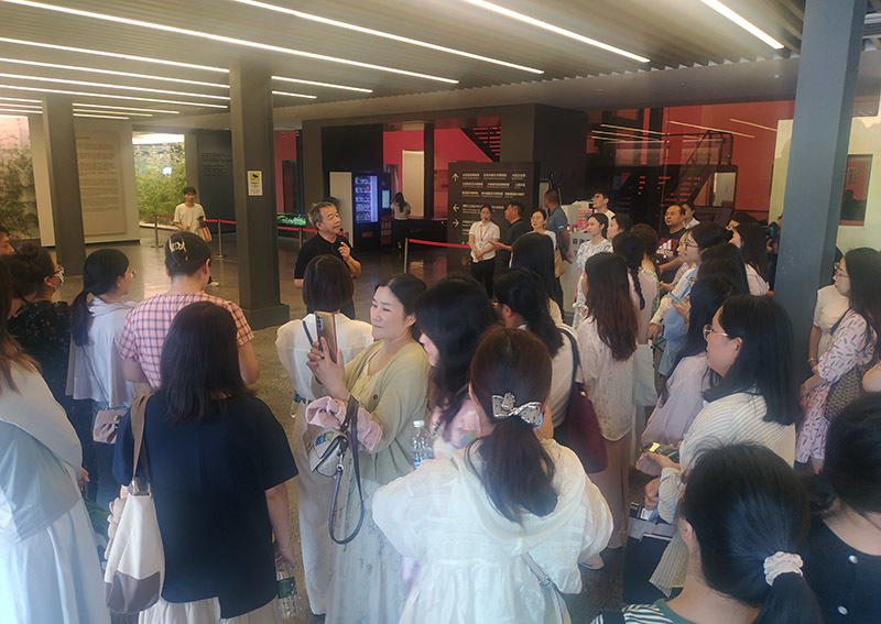 河南职业院校骨干教师省级培训班学员到大信参观学习
