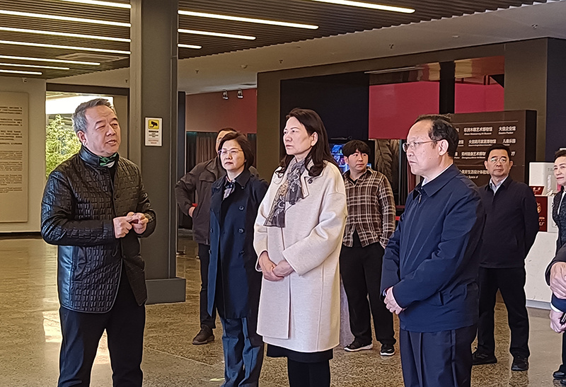 省政协霍金花副主席一行专程到大信考察调研