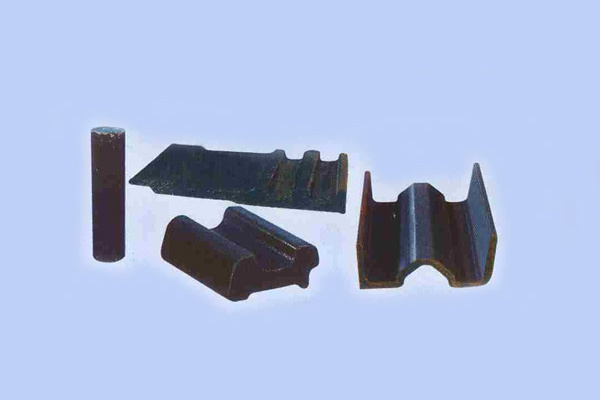 槽帮钢、接口钢、鱼尾板等新产品