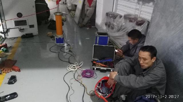 昆明軌道交通地鐵二號(hào)線(xiàn)電纜接入配電站正在準(zhǔn)備做試驗(yàn)