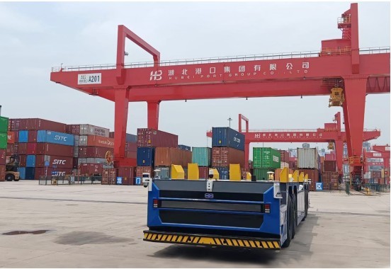Guotang unmanned container transport vehicles delivered to Yangluo Port