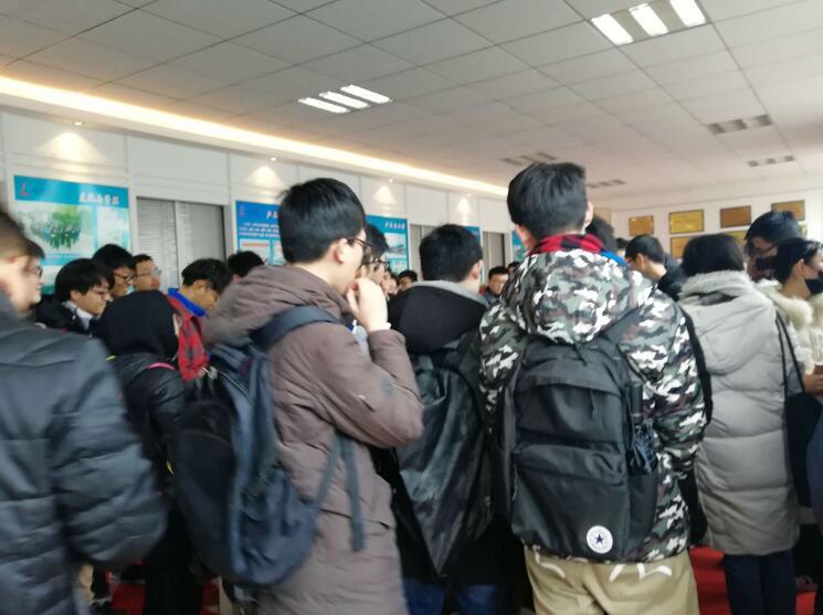 武汉大学机械设计及自动化专业师生在武汉asiagame液压旅行实习