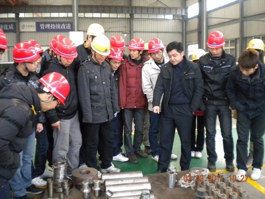 热烈欢迎武汉大学师生来我公司参观