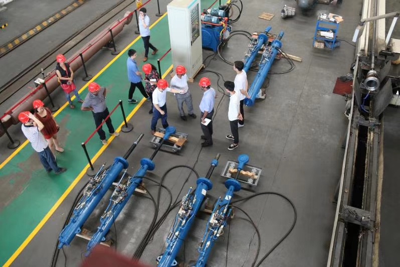 斯里兰卡K坝项目液压启闭机