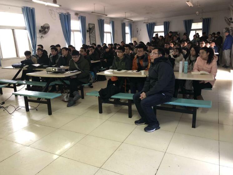 武汉大学机械设计及自动化专业师生在武汉asiagame液压旅行实习