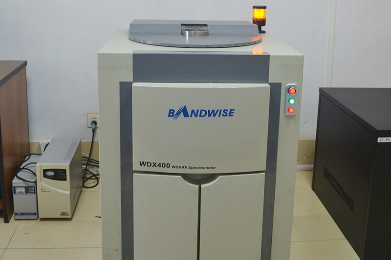 Wavelength dispersive X-ray fluorescence spectrometer