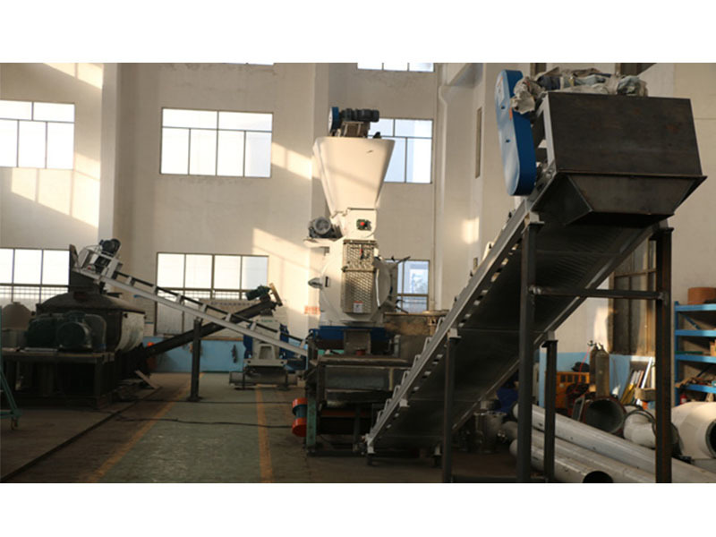 Disc sludge dryer