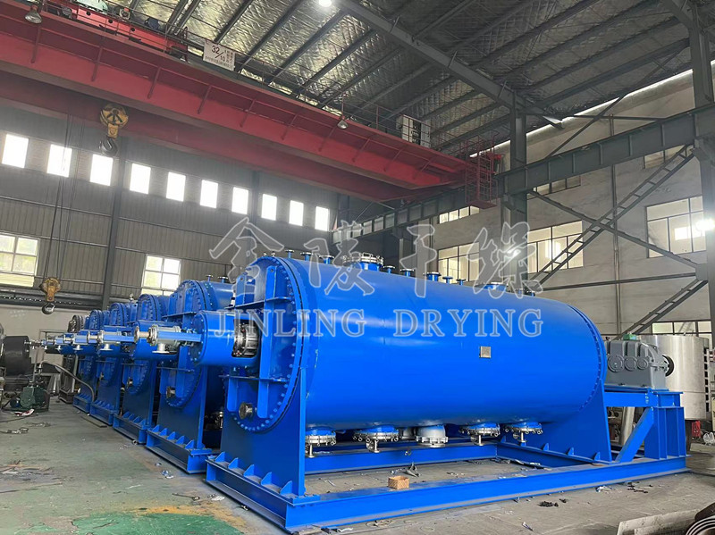 6 sets large capacity 15000L vacuum paddle dryer delivered!