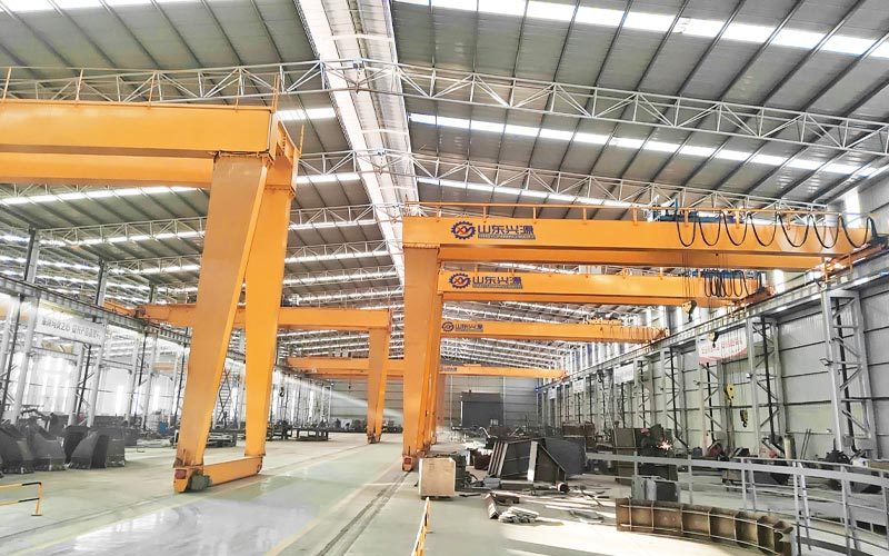 BMH electric hoist gantry crane (semi-door)