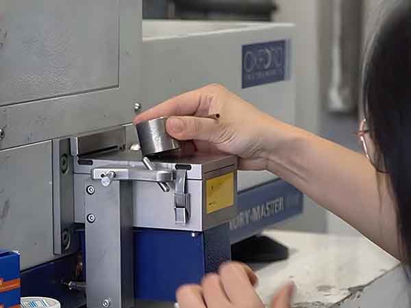Random sampling and careful material testing to ensure product quality Random sampling and careful material testing to ensure product quality